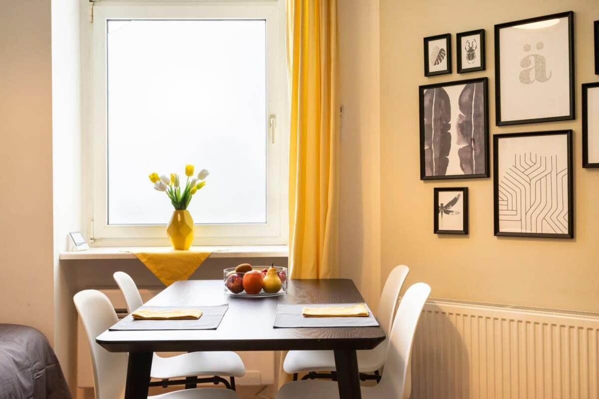 Lovely Apartment In The Near Of Kudamm Berlim Exterior foto